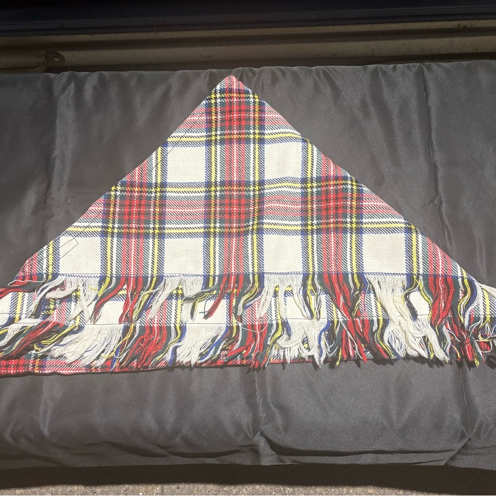 Scottish Plaid Wool Triangle Scarf / Wrap / Shawl - NWOT